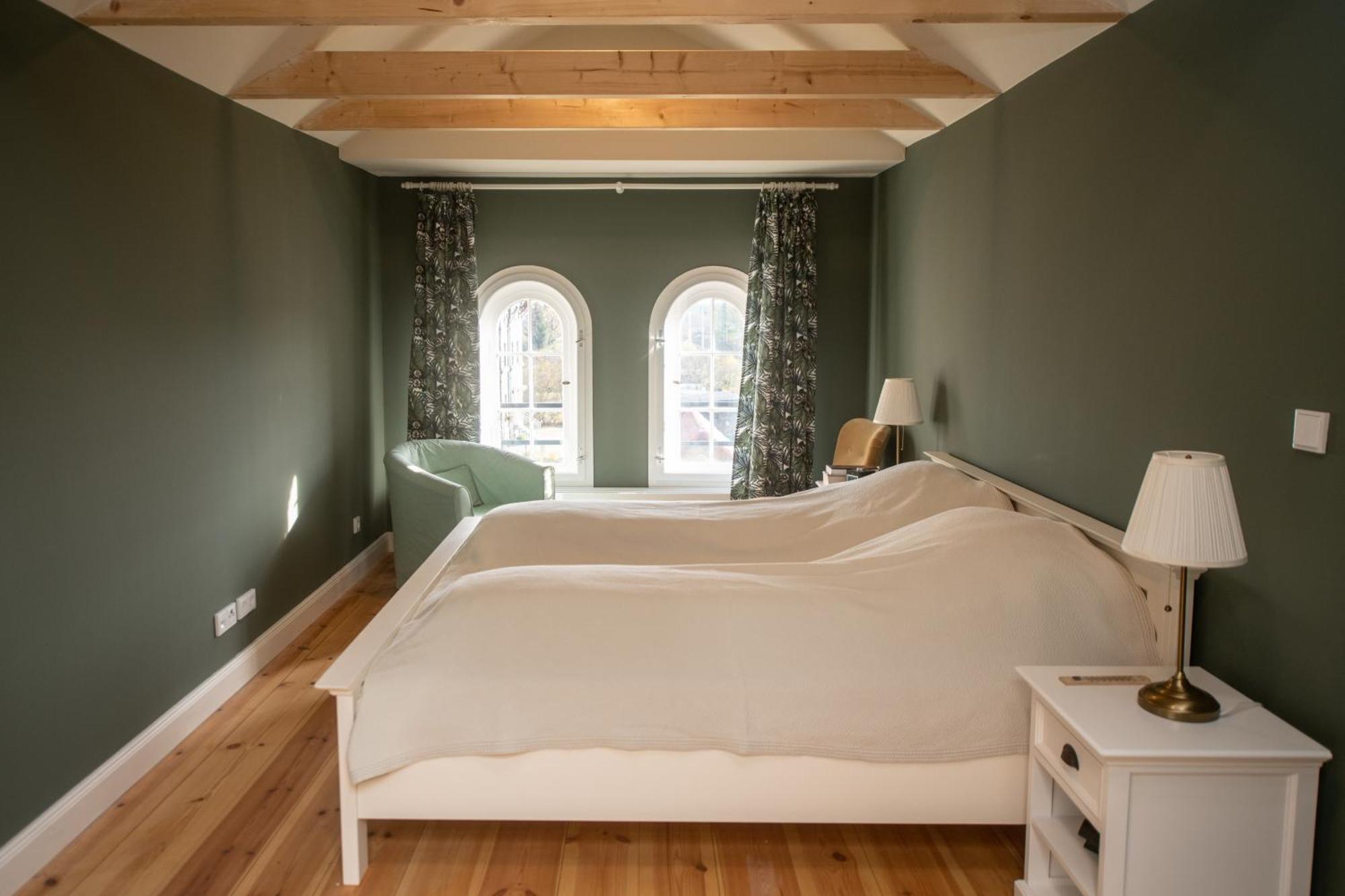 A Refuge Built For A King Appartement Halbe Buitenkant foto